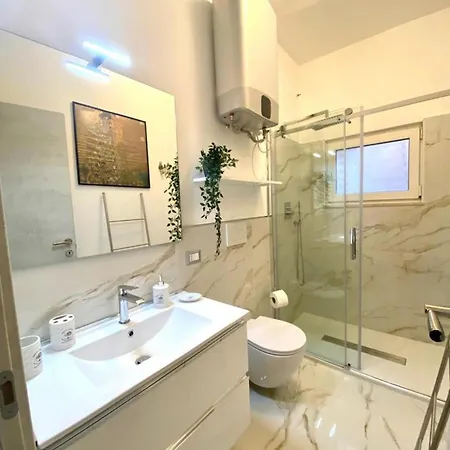 Apartment Navona Viola *