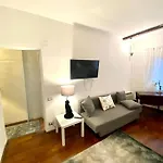 Navona Viola Apartment